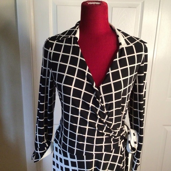 Jones New York Wrap dress sz 10 *Gorgeous* - Picture 2 of 5